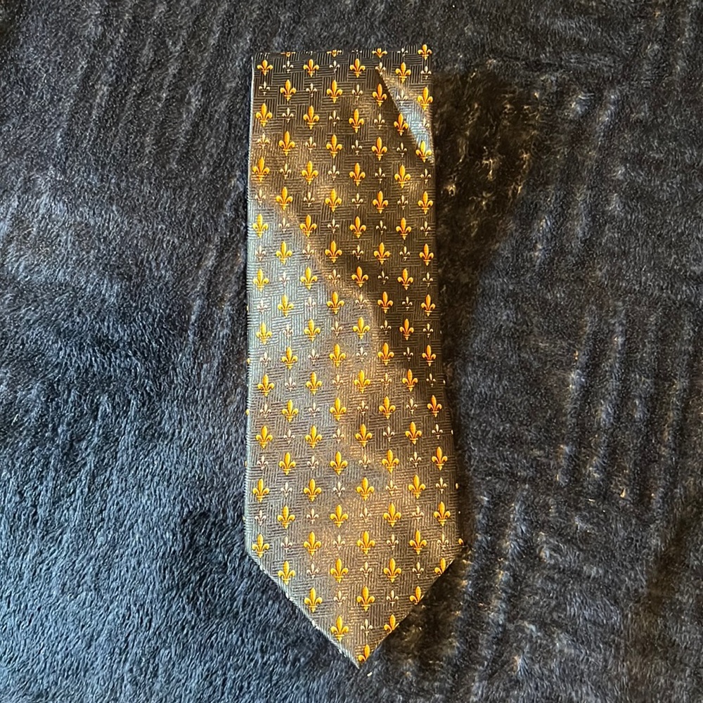 Men’s fleur-de-lis printed tie
